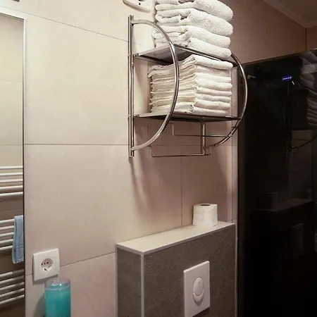 Theatre View Apartment *