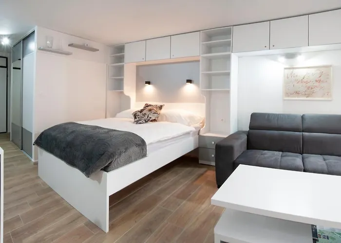 Theatre View アパート *